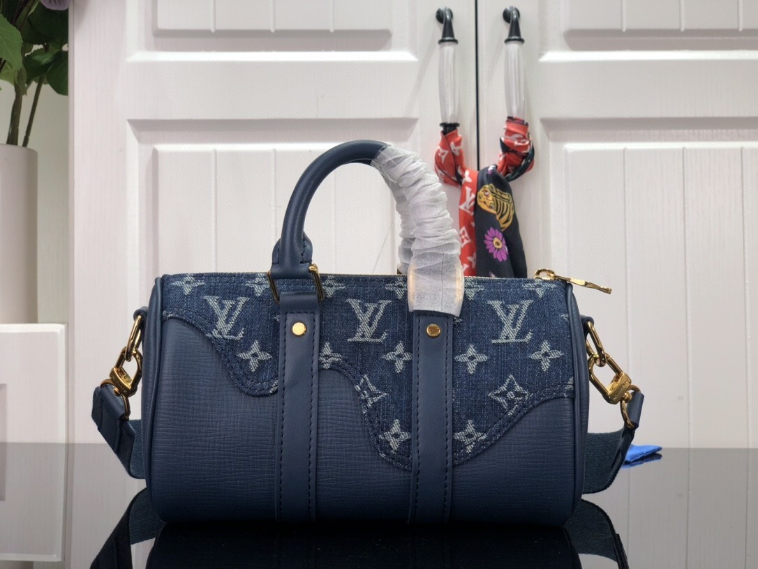 LV KEEPALL XS M81011