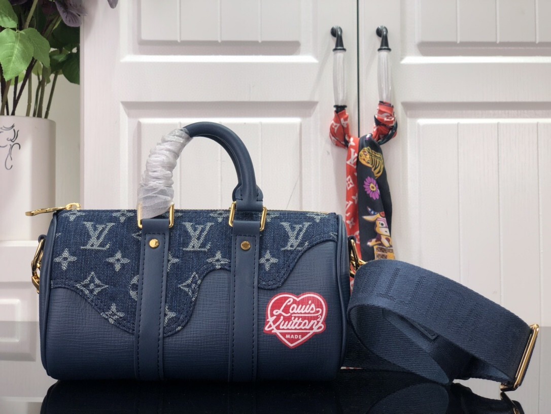 LV KEEPALL XS M81011