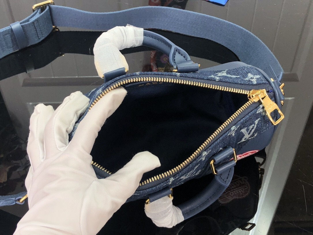 LV KEEPALL XS M81011