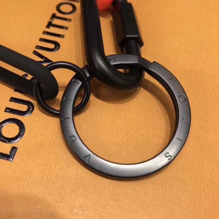 LV KEY CHAIN 120318A