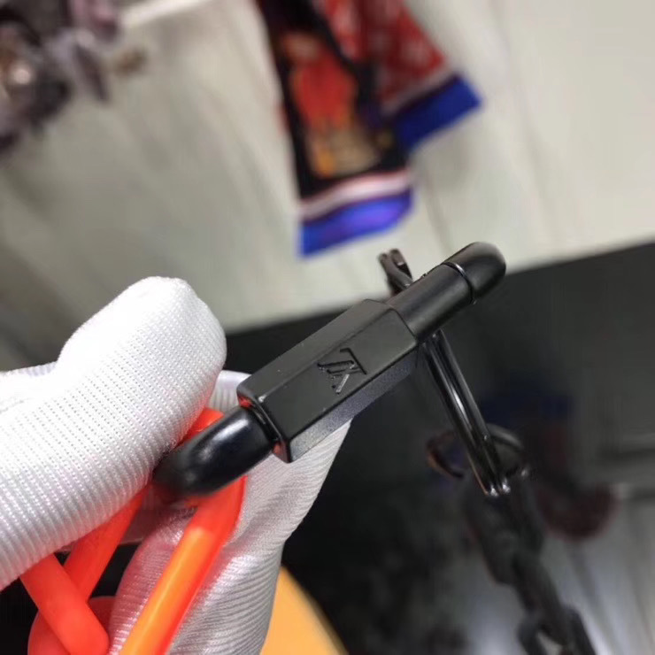 LV KEY CHAIN 120318A