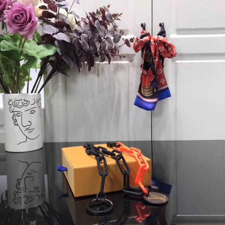 LV KEY CHAIN 120318A