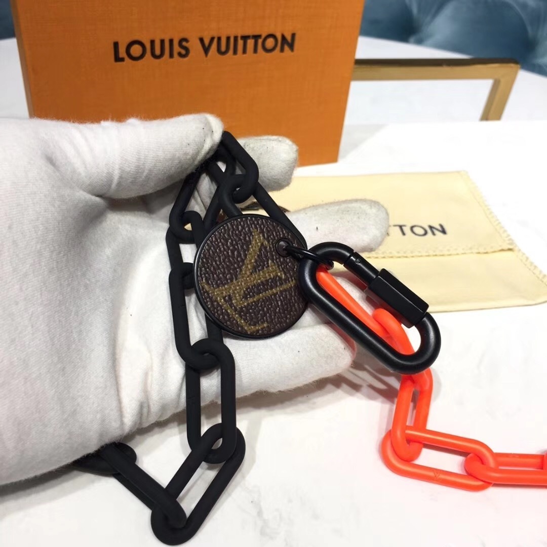 LV KEY CHAIN BAG CHARM AND KEY HOLDER MP2296
