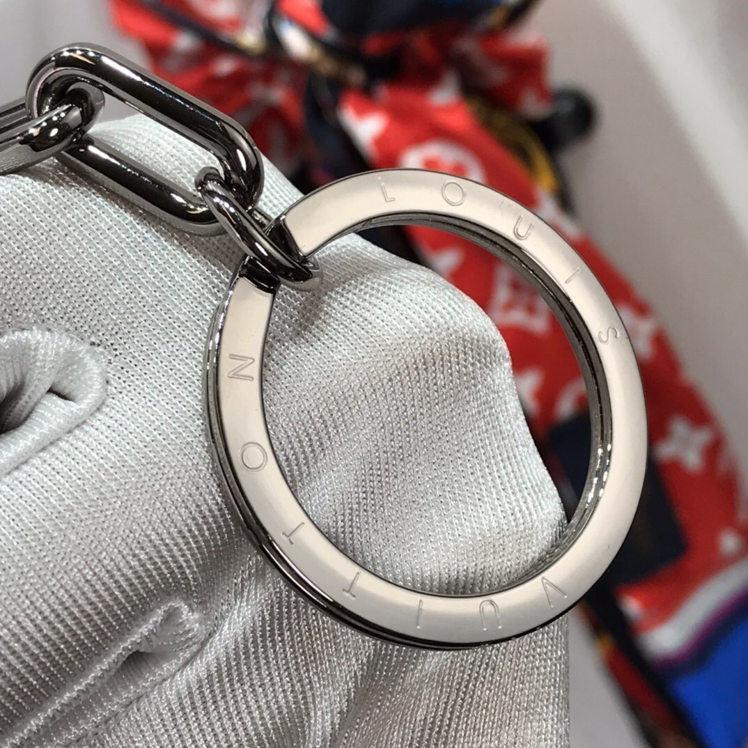 LV KEY CHAIN KEY HOLDER M68862