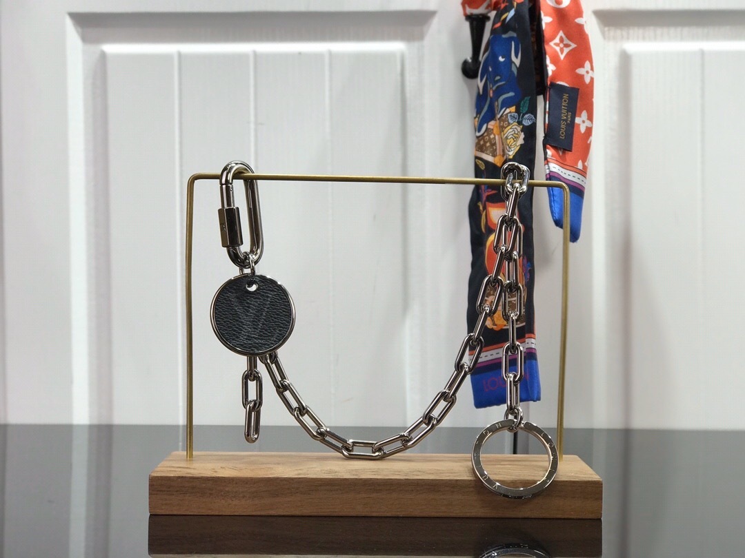 LV KEY CHAIN KEY HOLDER M68862
