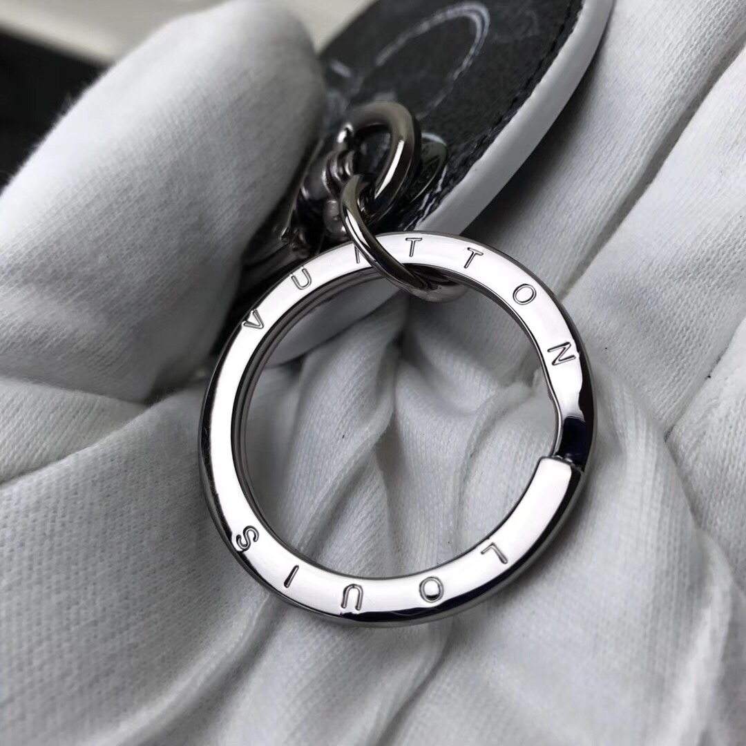 LV KEY CHAIN MP1993 