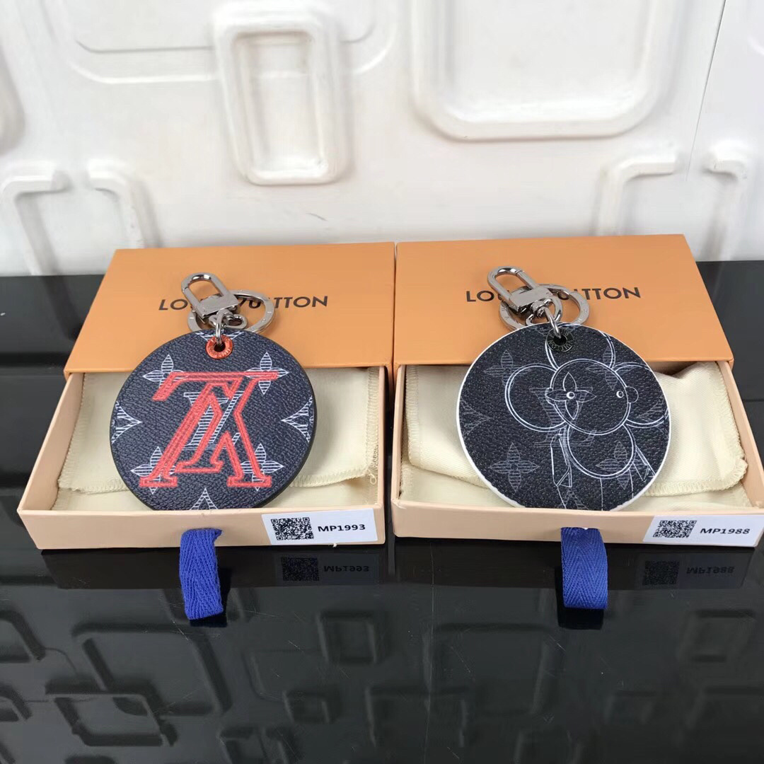 LV KEY CHAIN MP1993 
