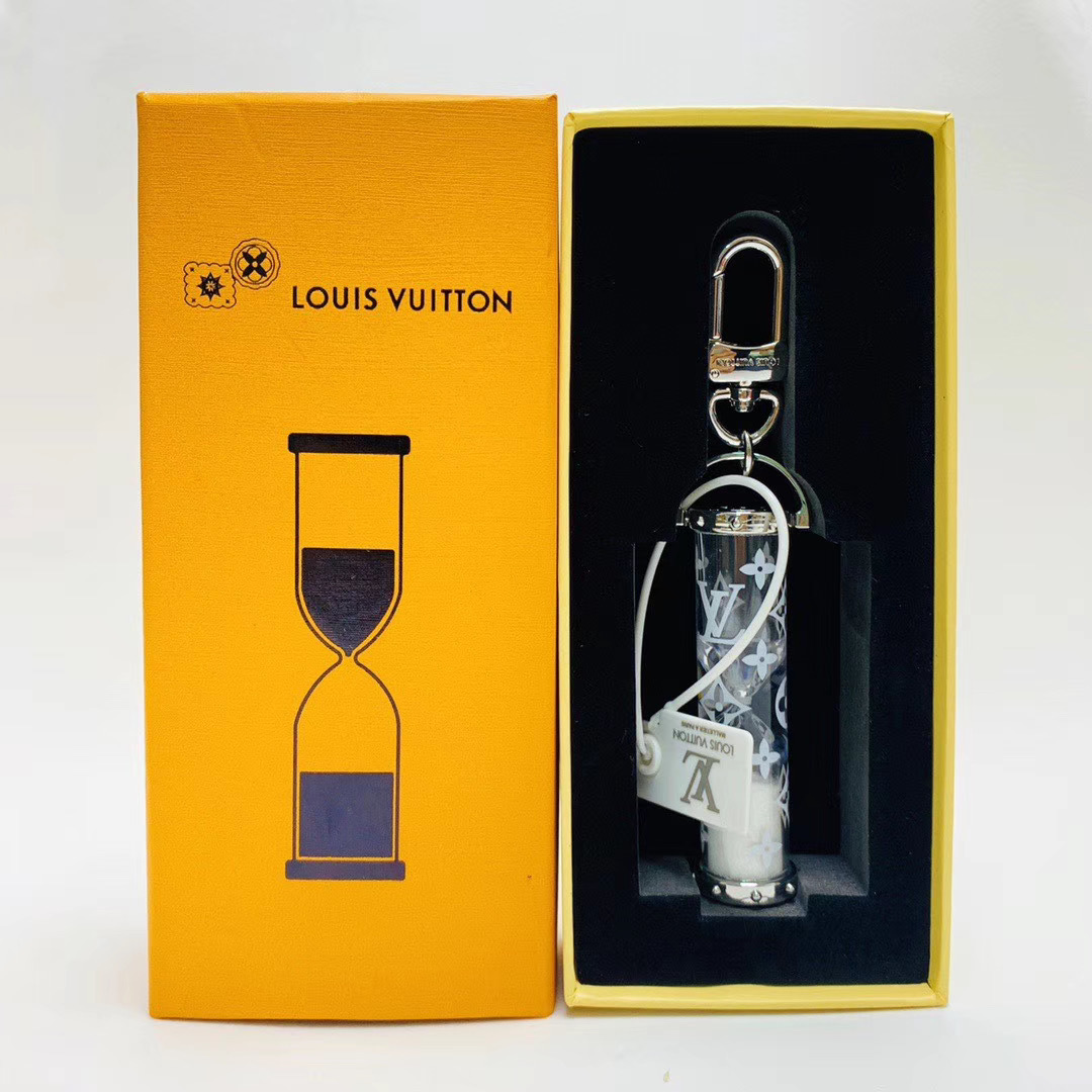 LV KEY HOLDER 120416B 