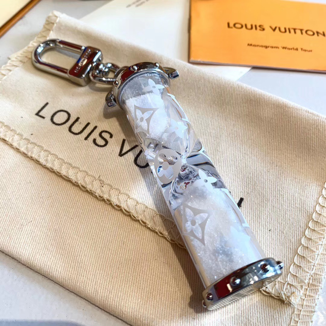 LV KEY HOLDER 120416B 