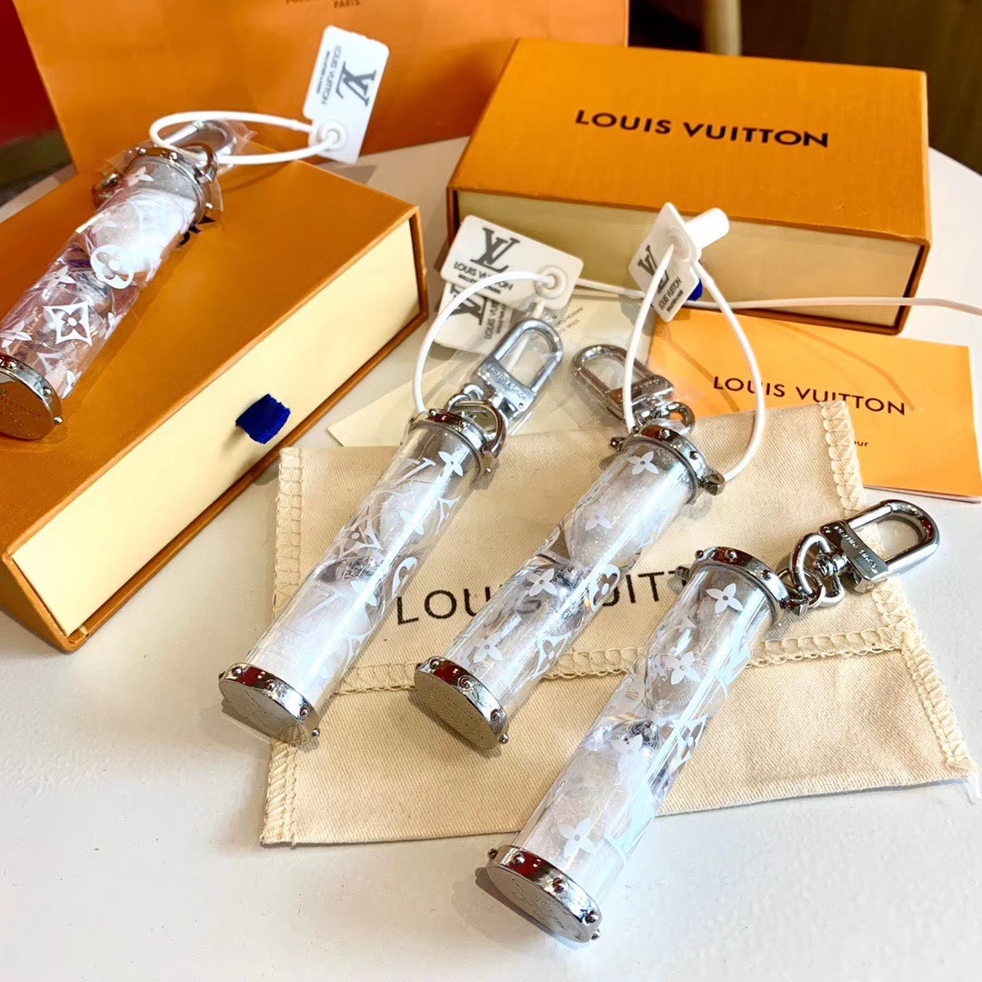 LV KEY HOLDER 120416B