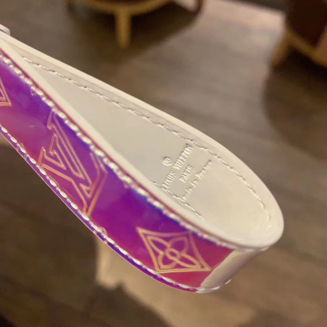 LV KEY HOLDER 120416X