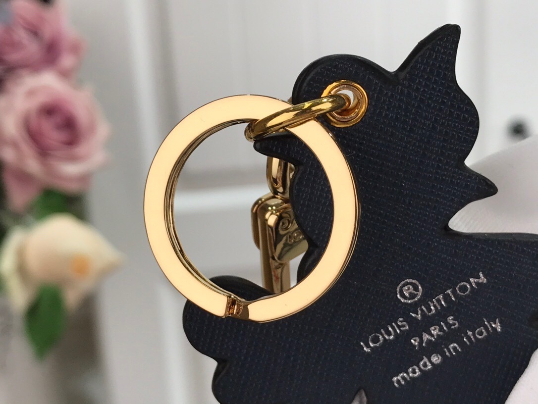 LV KEY HOLDER 120423A