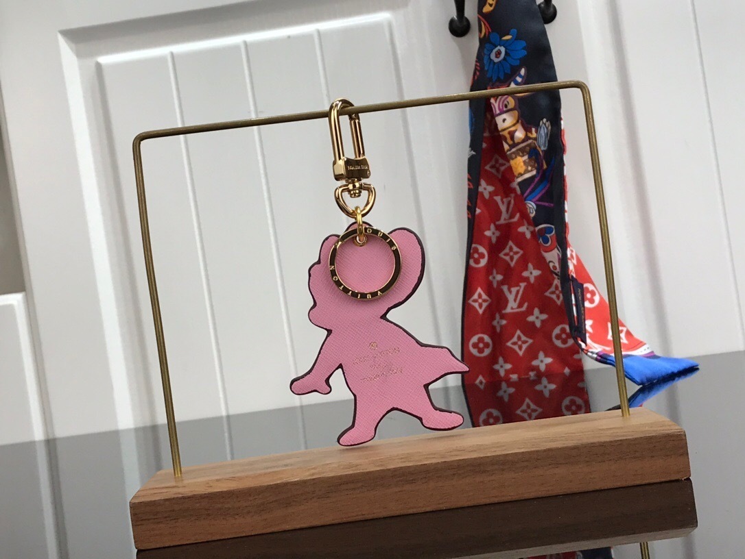 LV KEY HOLDER 120423A