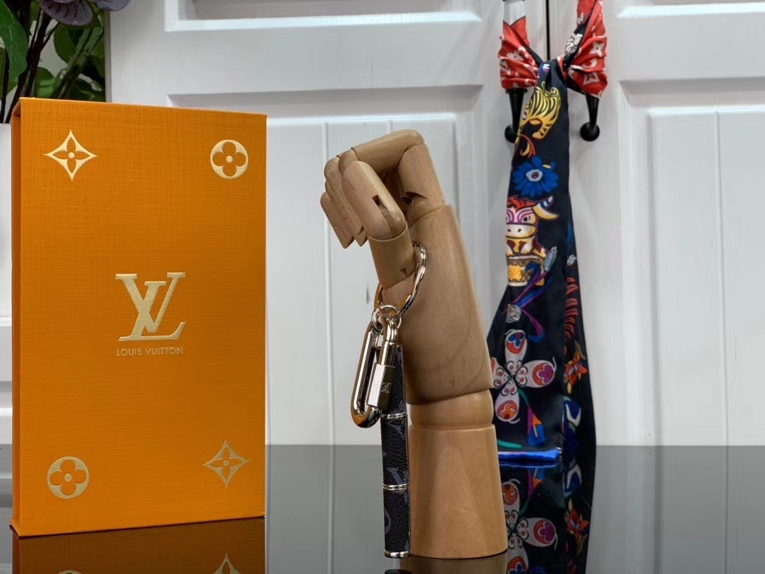 LV KEY HOLDER AND BAG CHARM 120715B