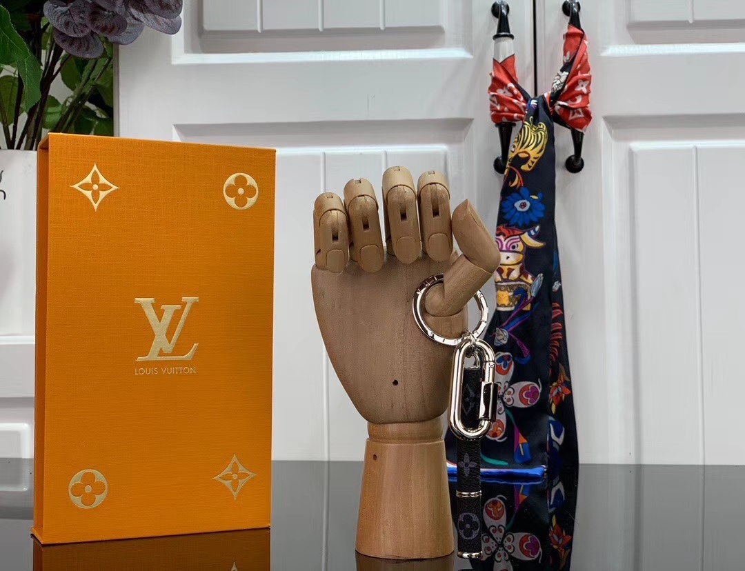 LV KEY HOLDER AND BAG CHARM 120715B