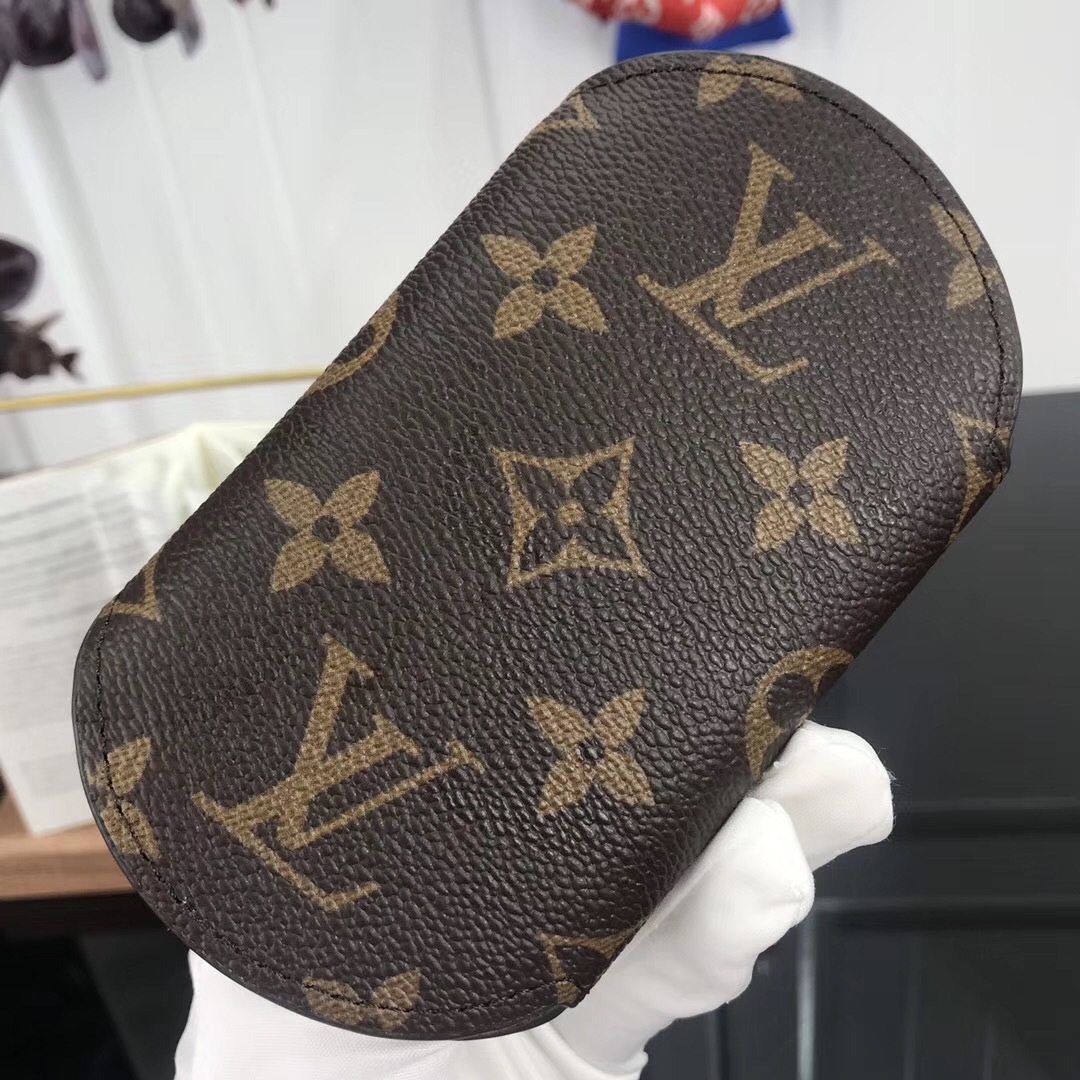 LV KEY HOLDER M60116 