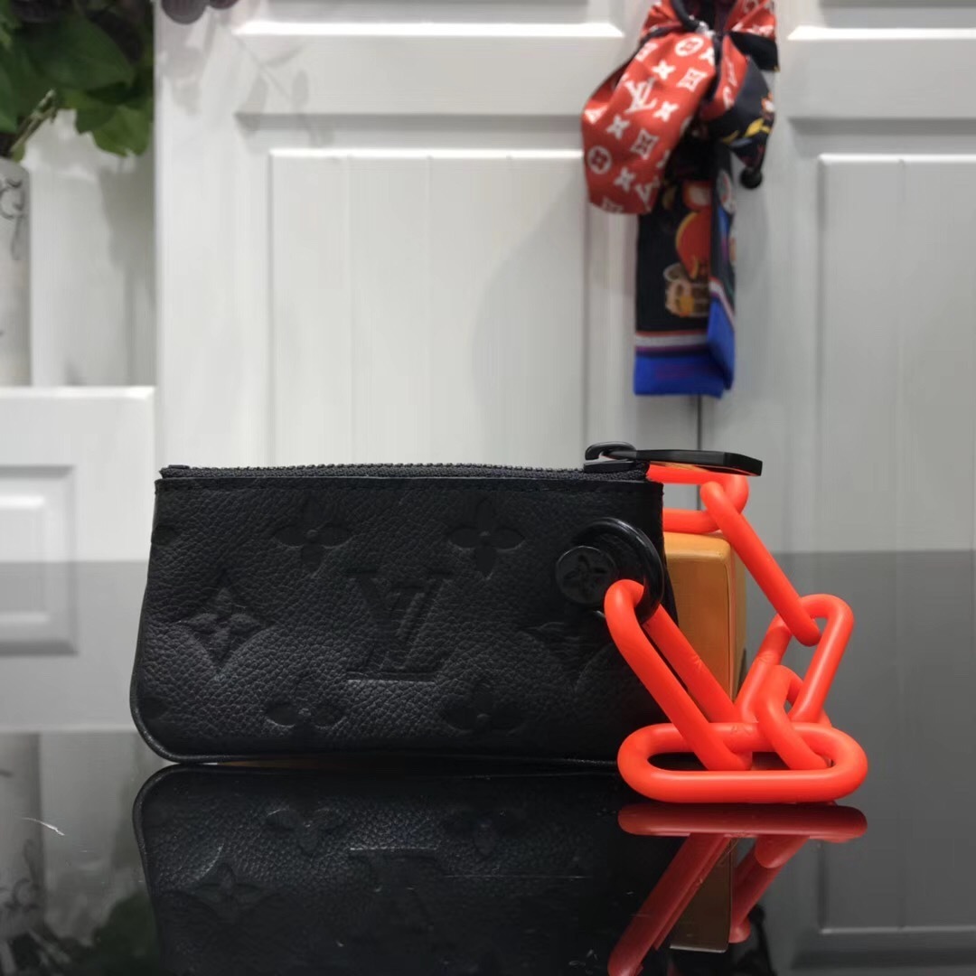 LV KEY POUCH M44487