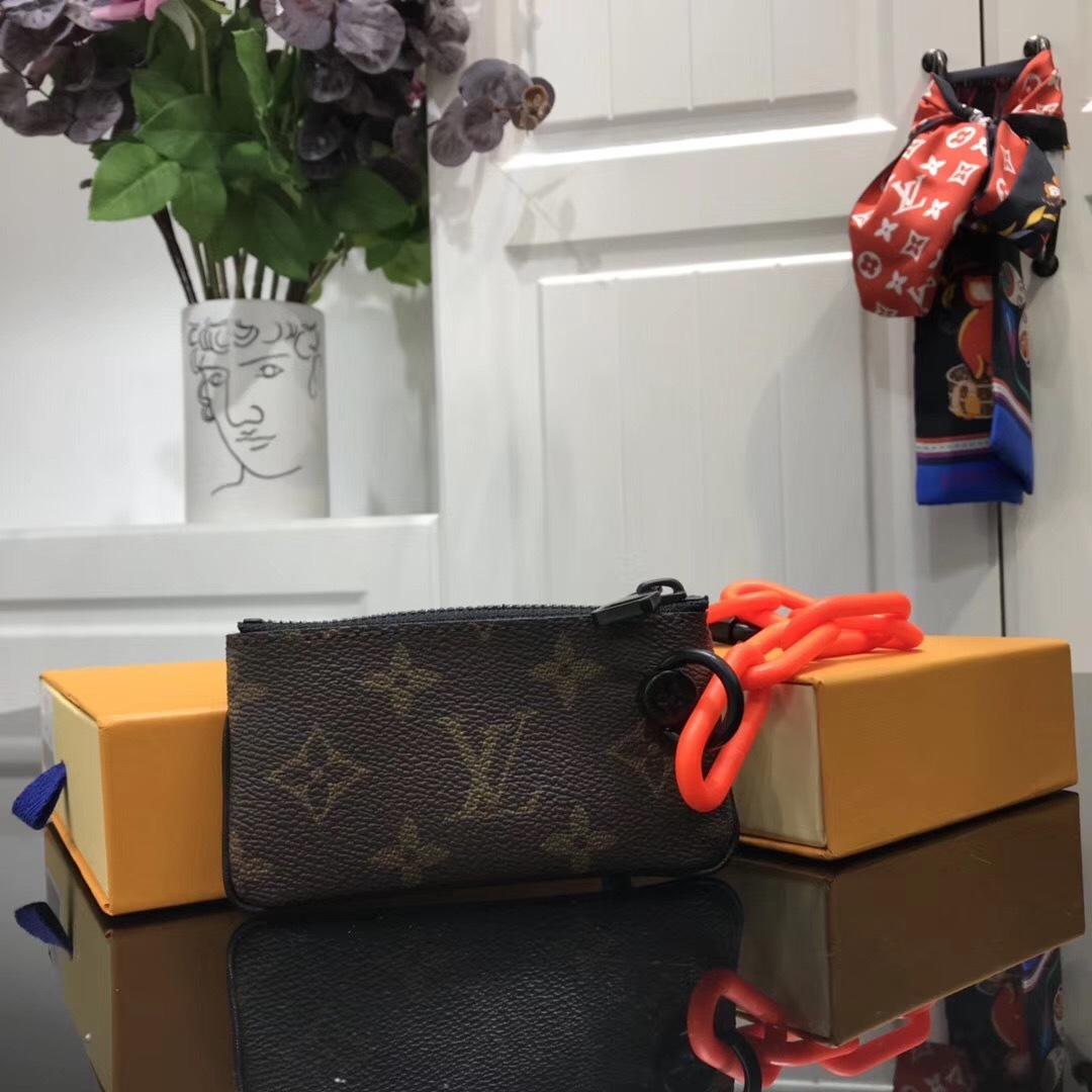 LV KEY POUCH M44487