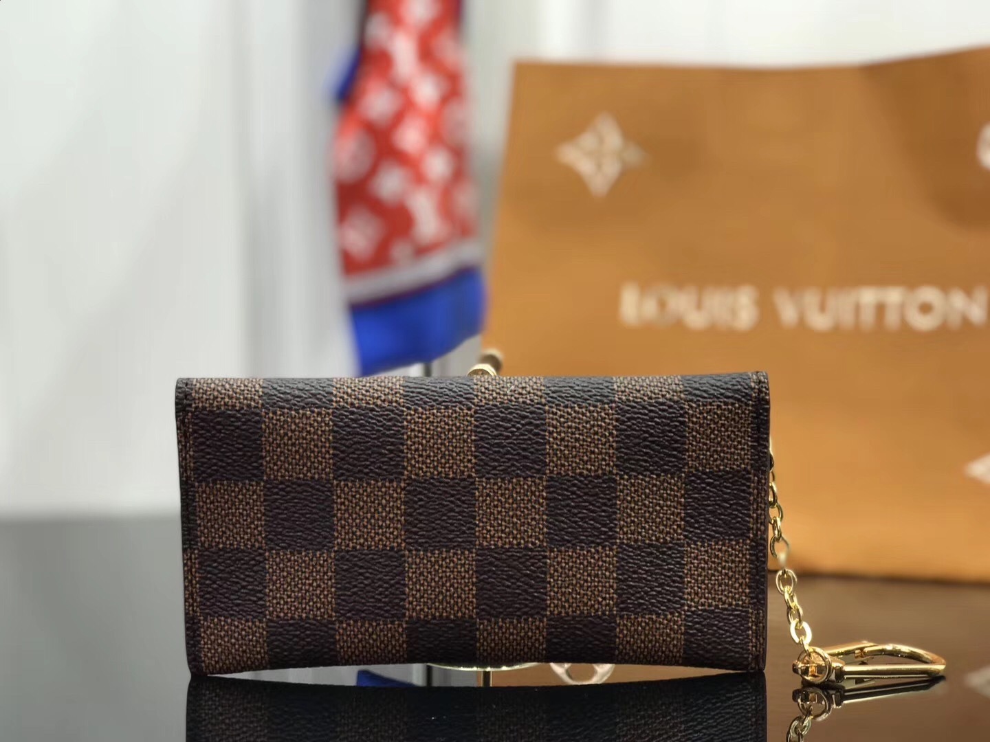 LV KEY POUCH M60029