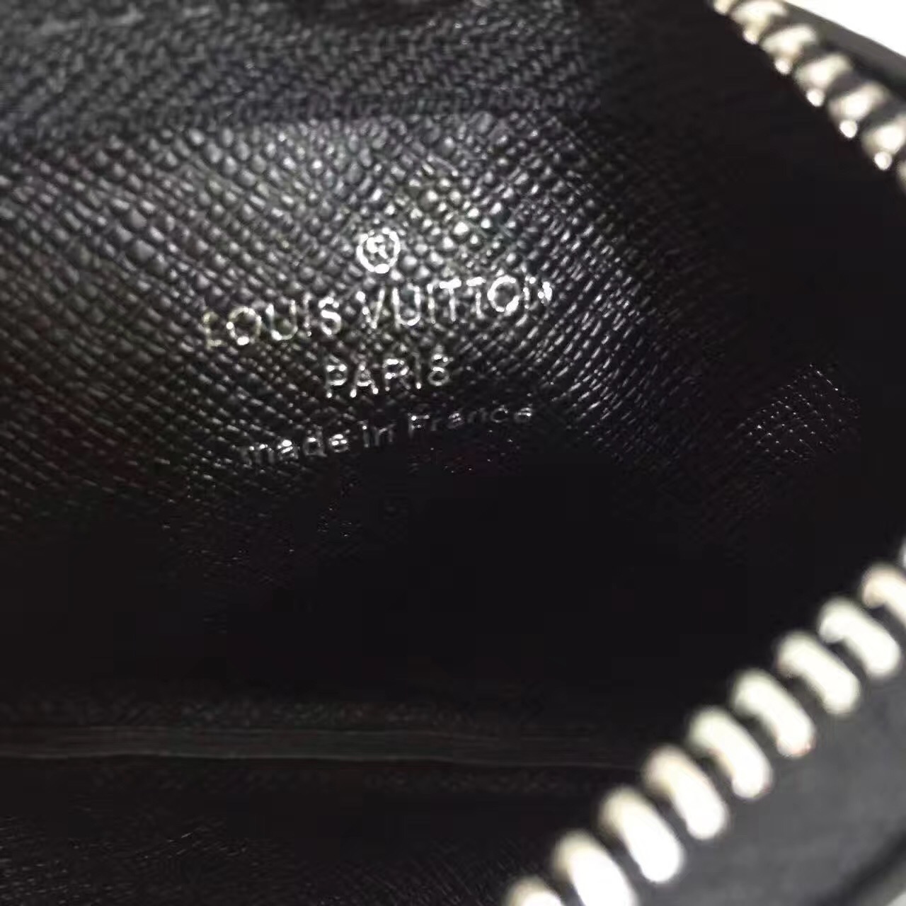 LV Key Pouch M62650