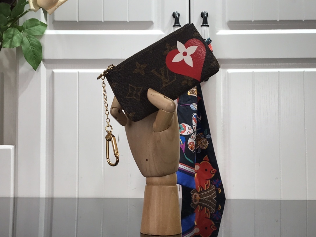 LV KEY POUCH M62650AX