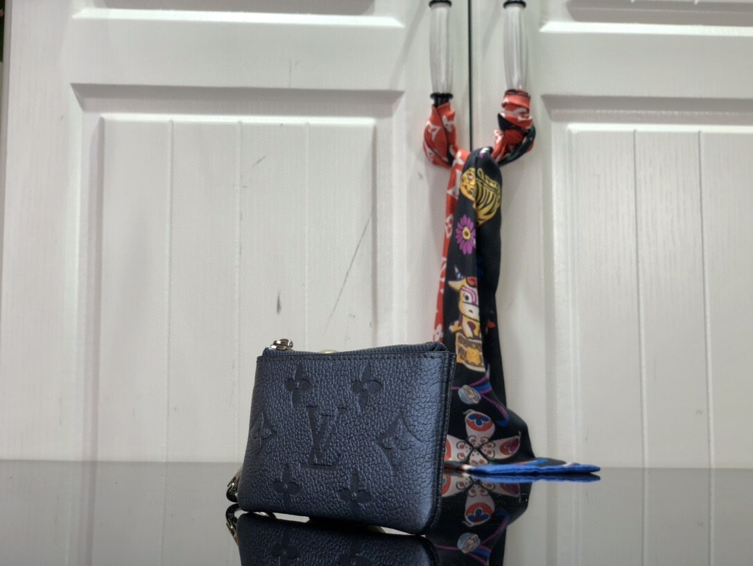 LV KEY POUCH M80900 