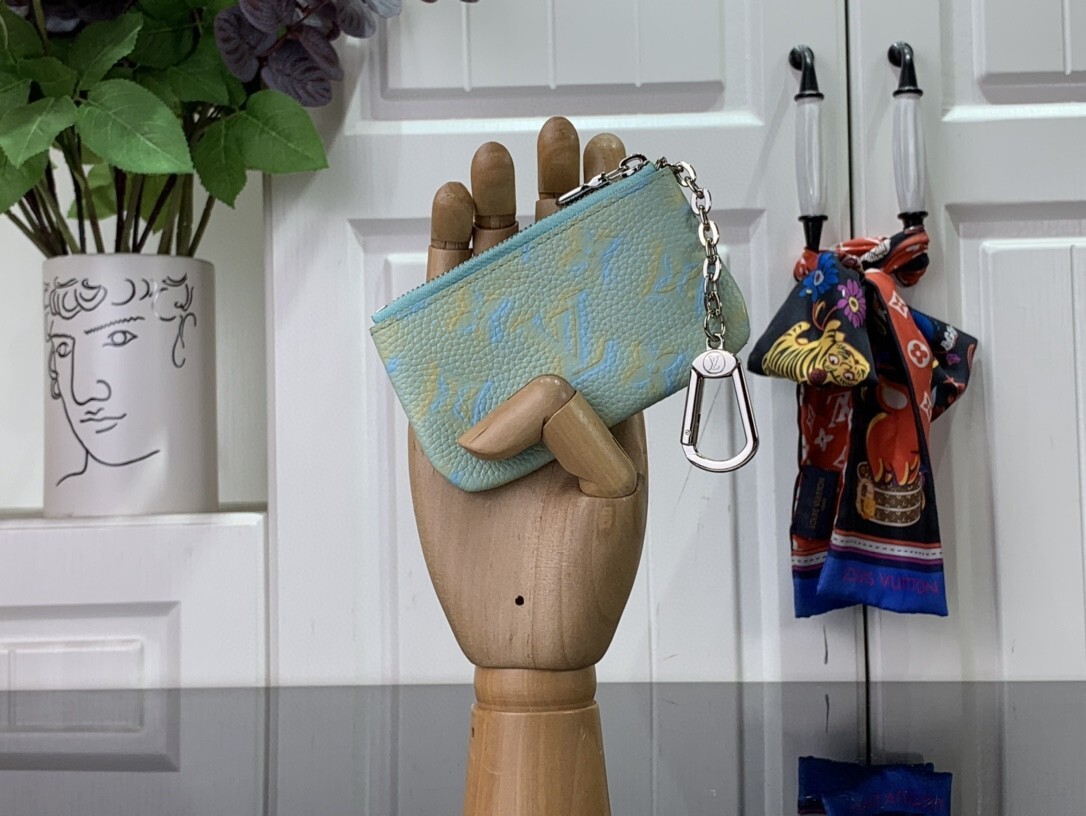 LV KEY POUCH M81297 