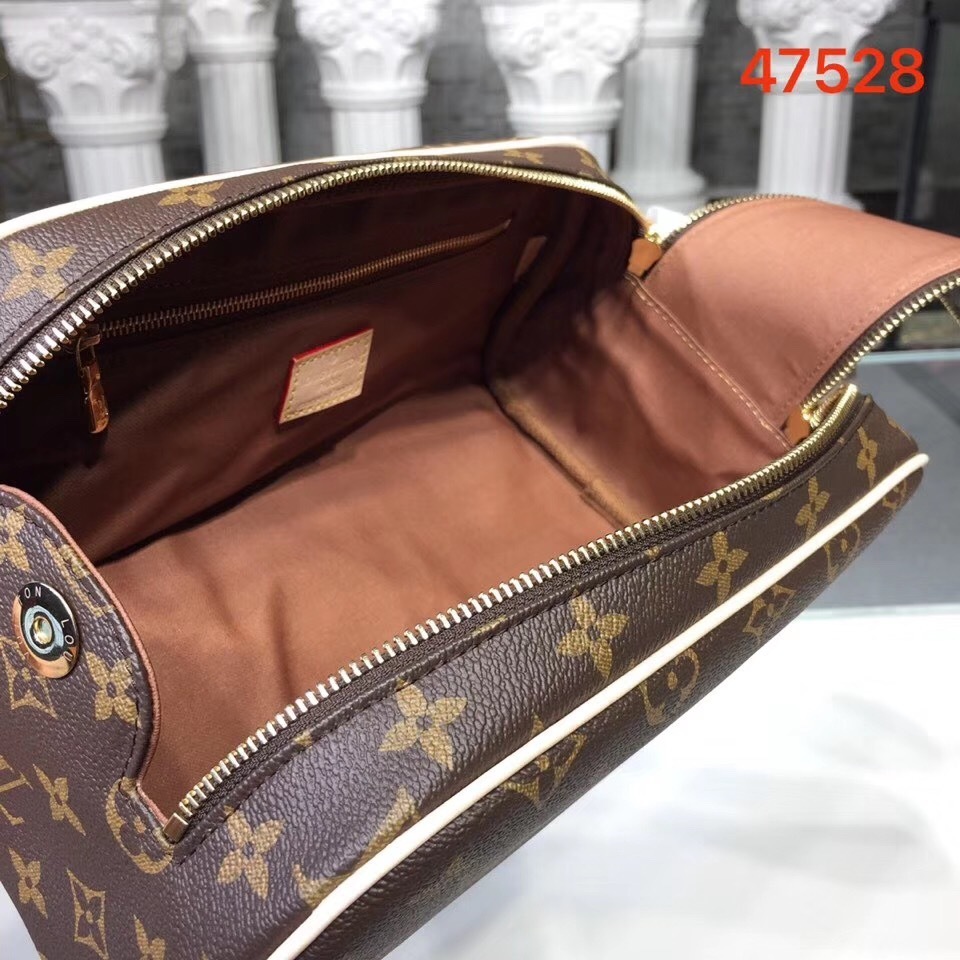 LV KING SIZE TOILETRY BAG M47528