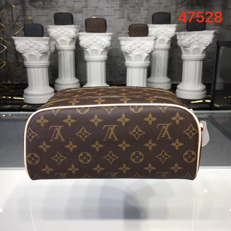 LV KING SIZE TOILETRY BAG M47528