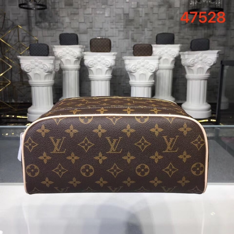 LV KING SIZE TOILETRY BAG M47528