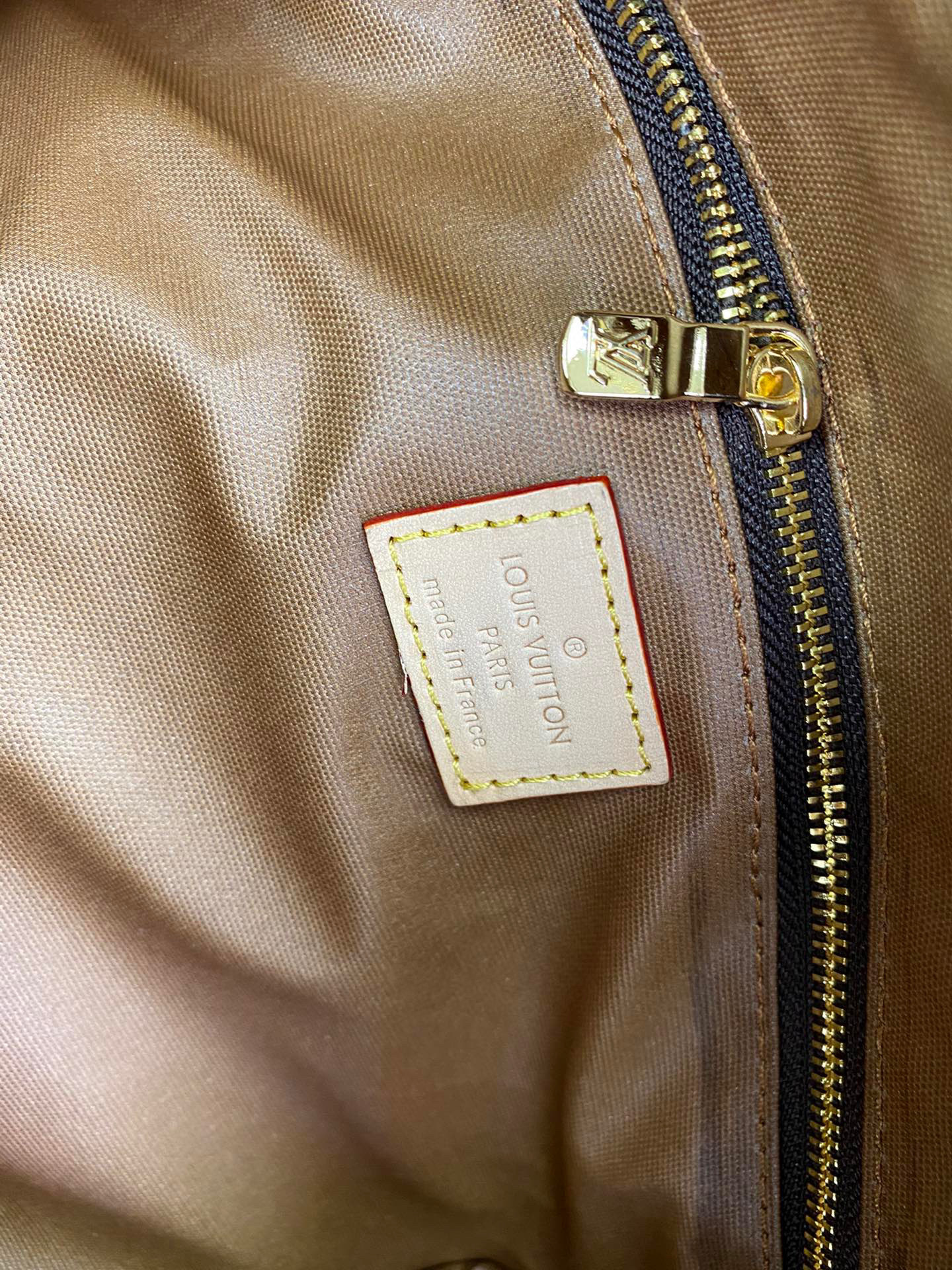 LV KING SIZE TOILETRY BAG M47528A 