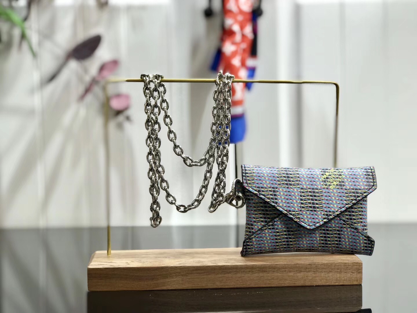 LV KIRIGAMI NECKLACE M68613 