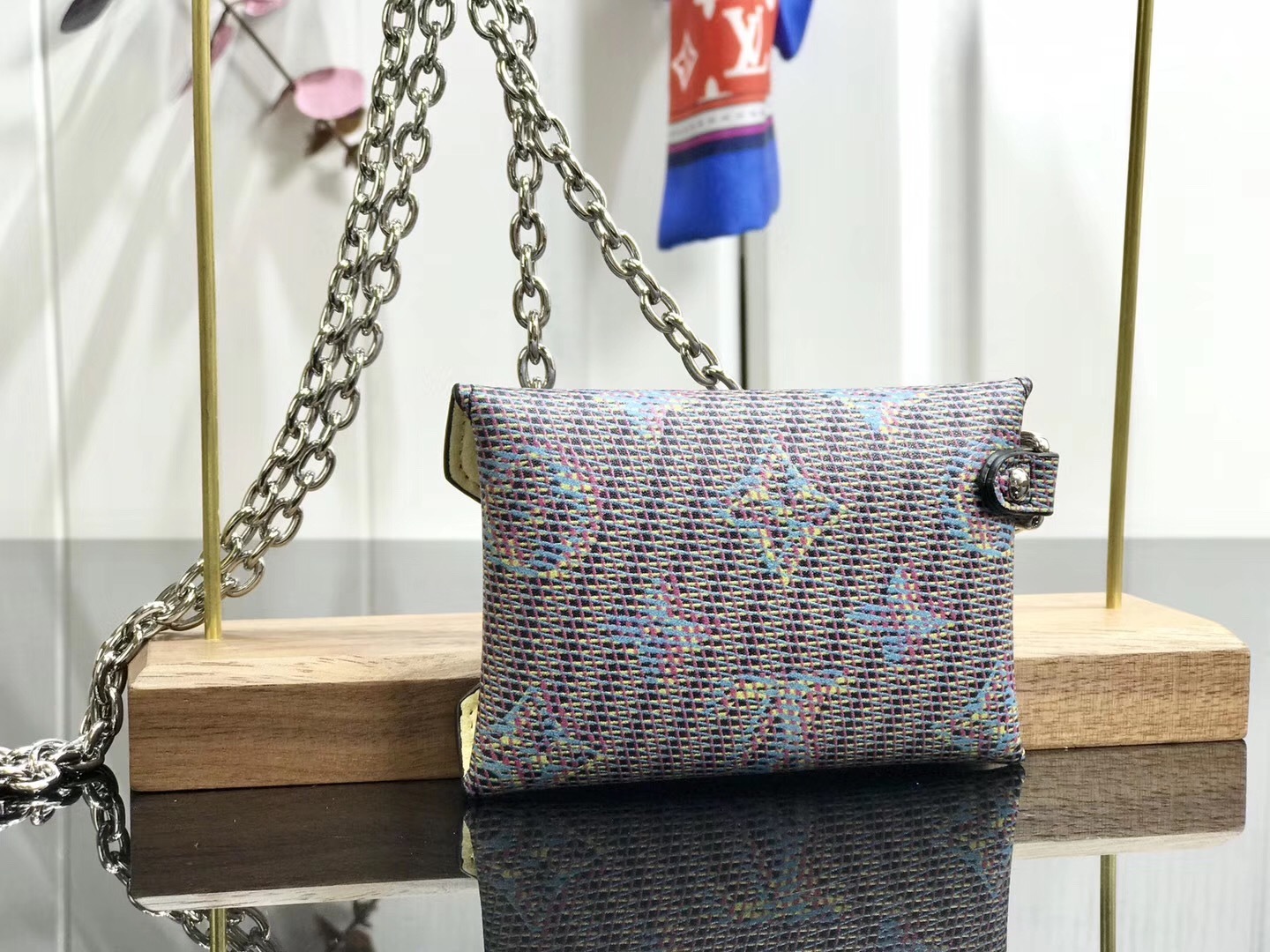 LV KIRIGAMI NECKLACE M68613 