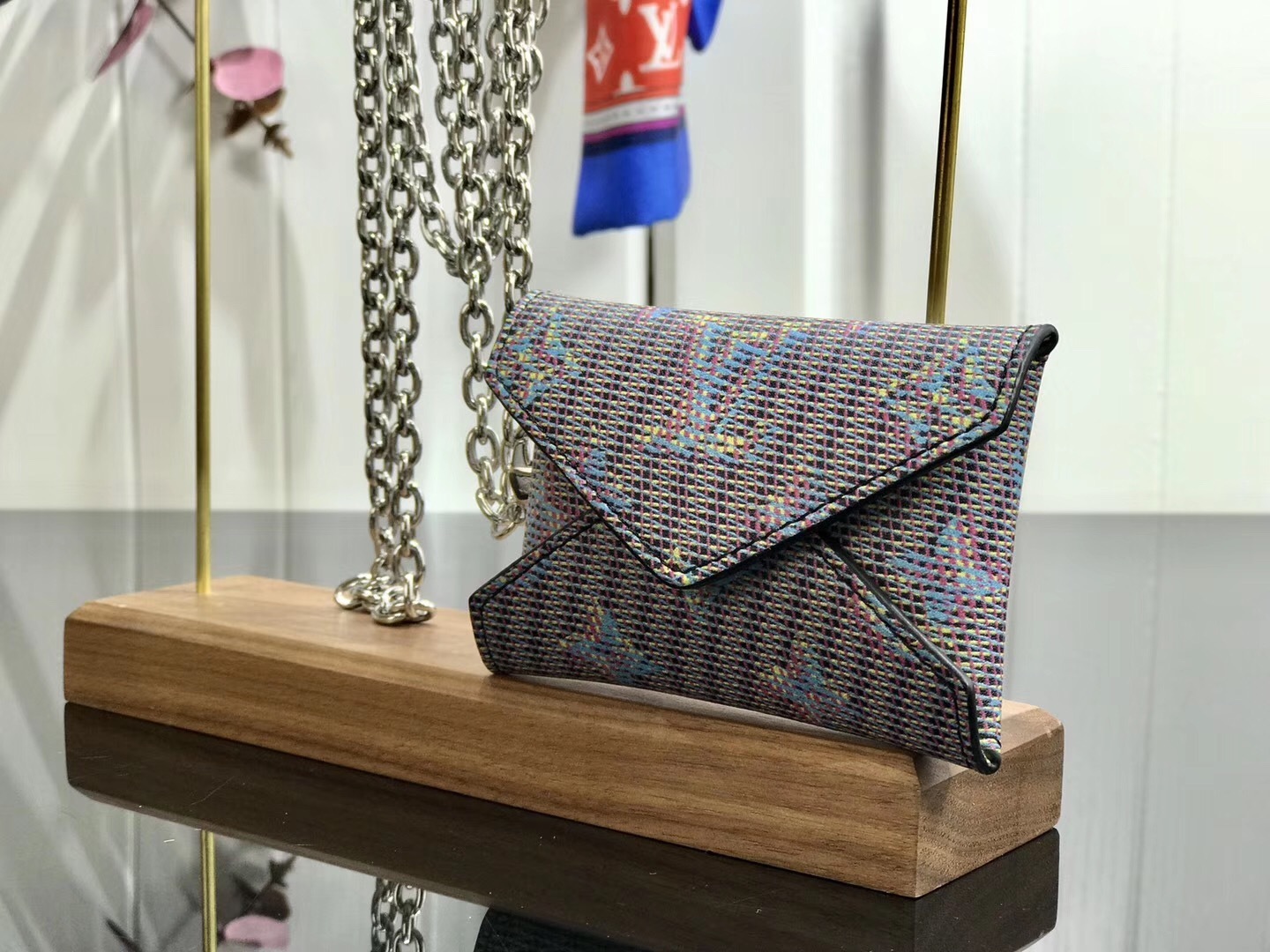 LV KIRIGAMI NECKLACE M68613 