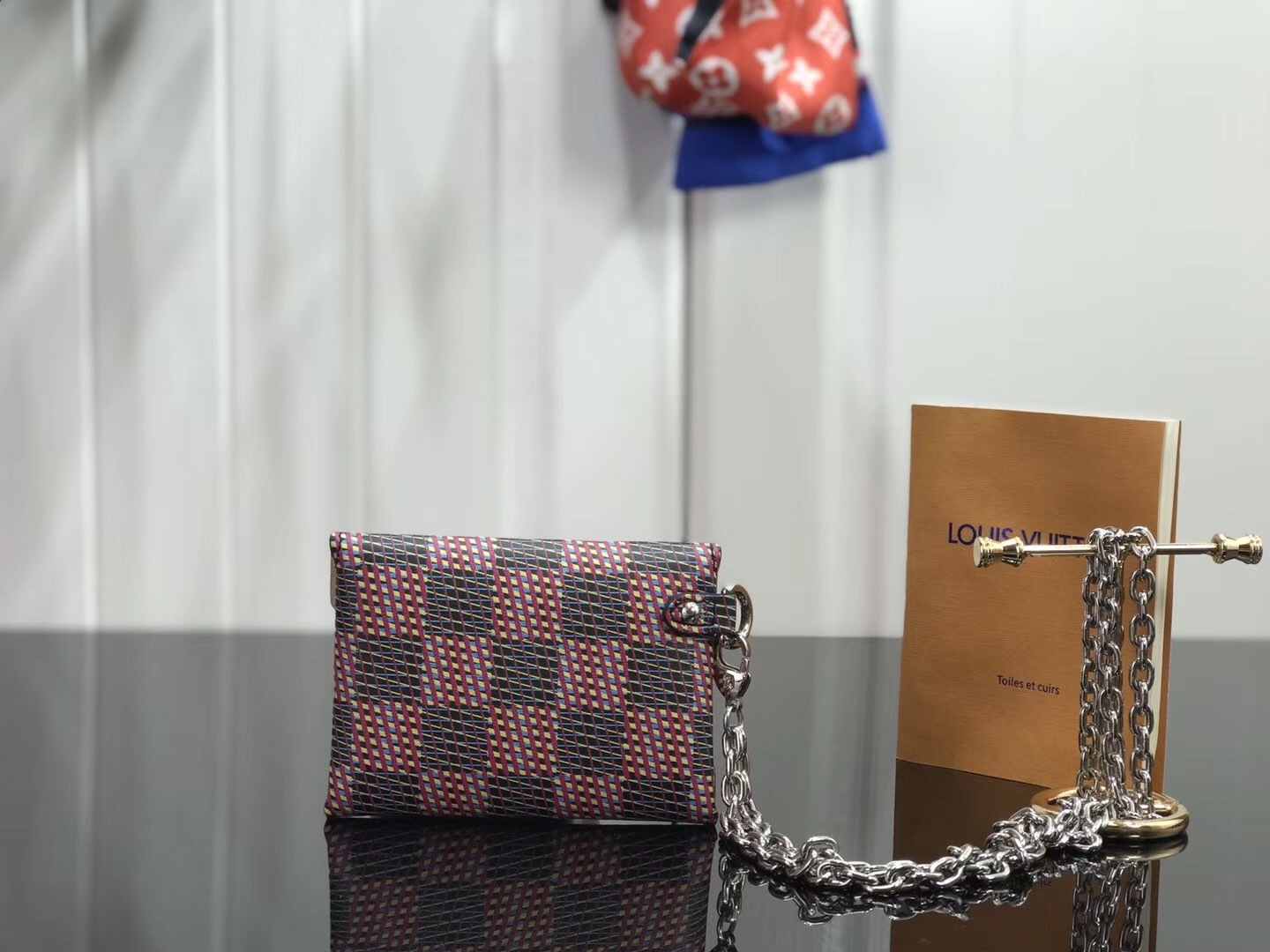 LV KIRIGAMI NECKLACE M68613 