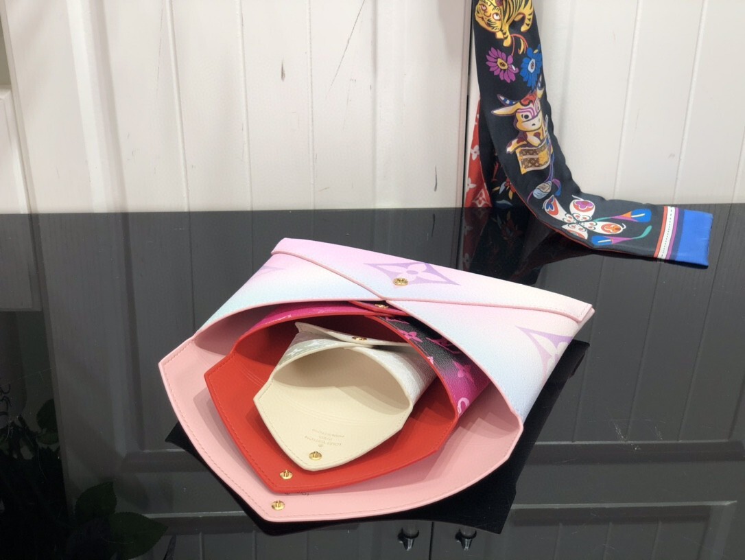 LV KIRIGAMI POCHETTE M81271