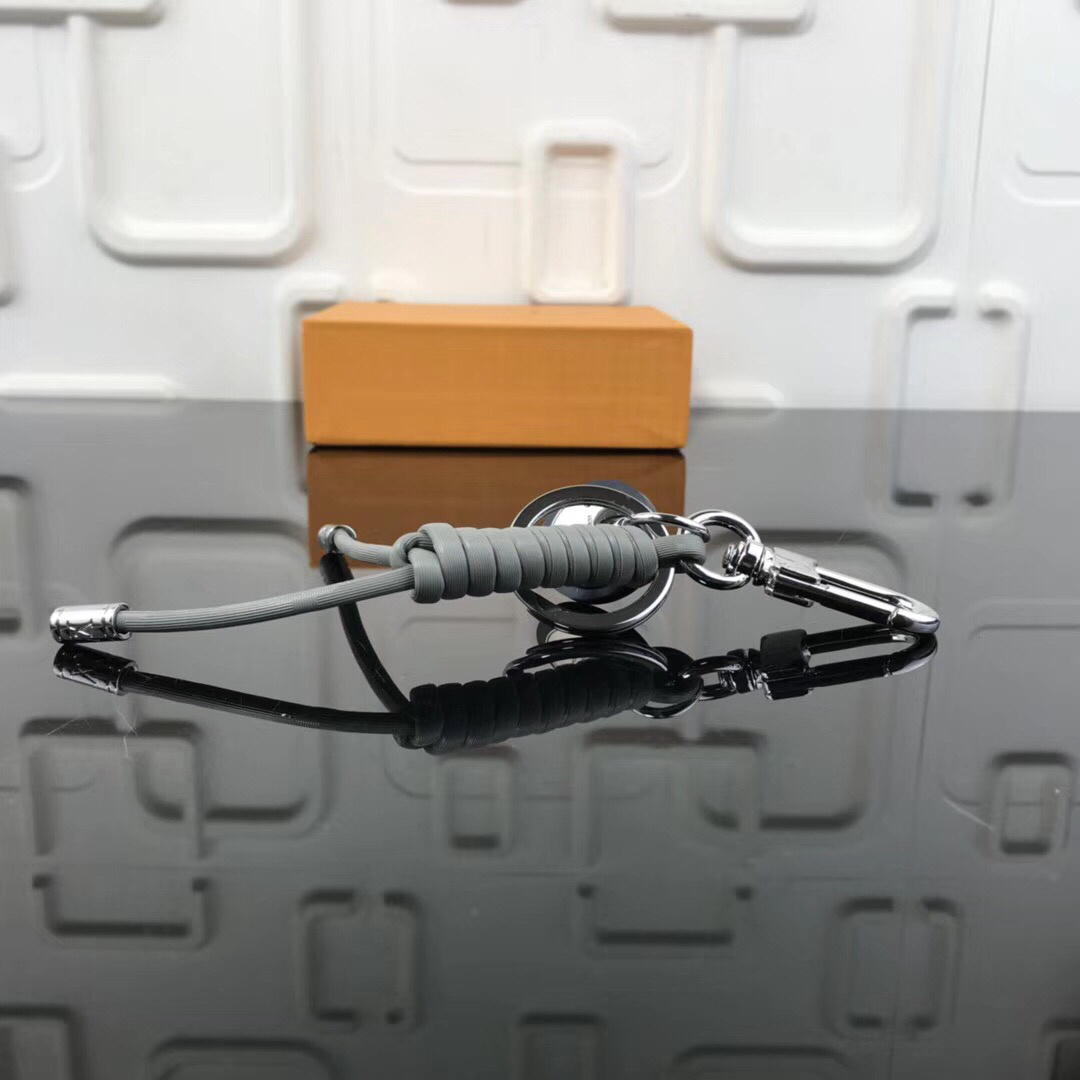 LV LEATHER ROPE KEY HOLDER M67224