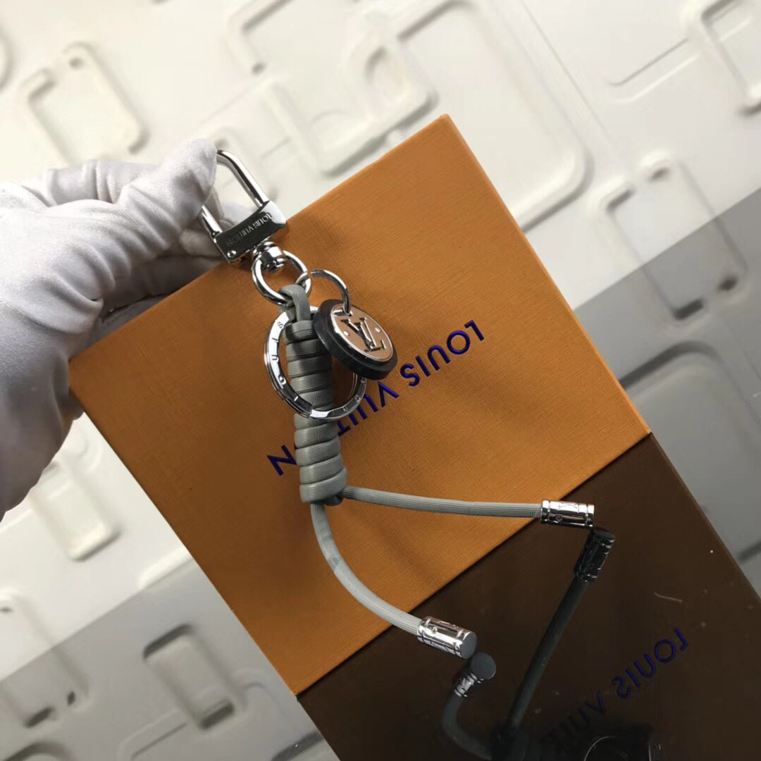 LV LEATHER ROPE KEY HOLDER M67224