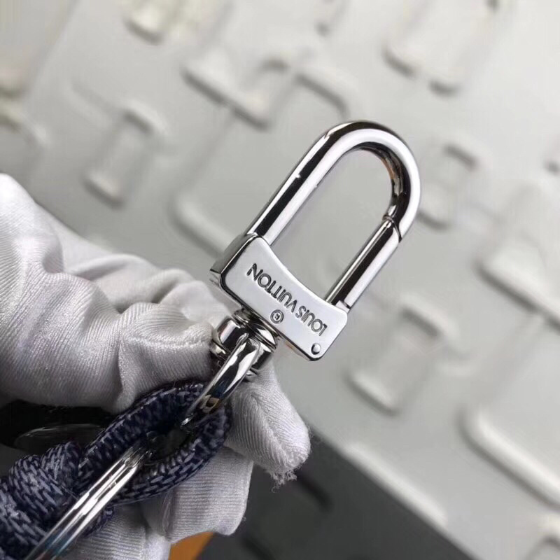 LV LEATHER ROPE KEY HOLDER M67224