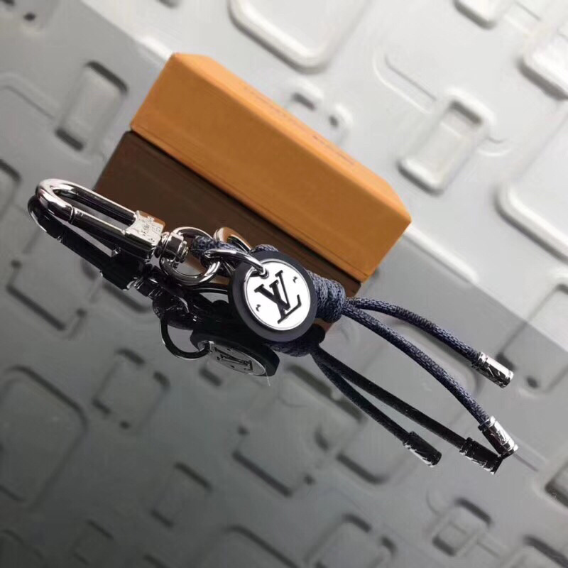 LV LEATHER ROPE KEY HOLDER M67224