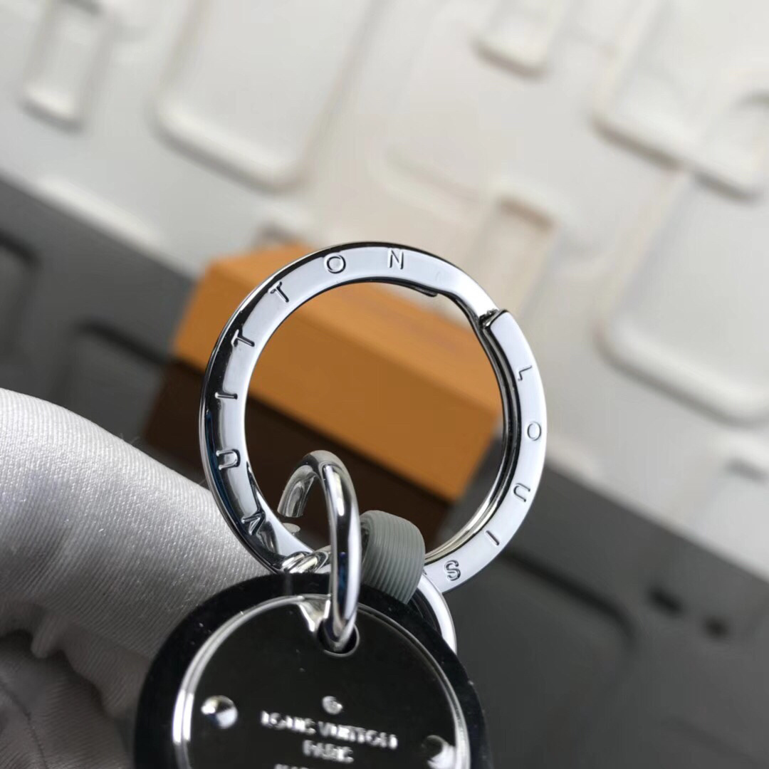 LV LEATHER ROPE KEY HOLDER M67224