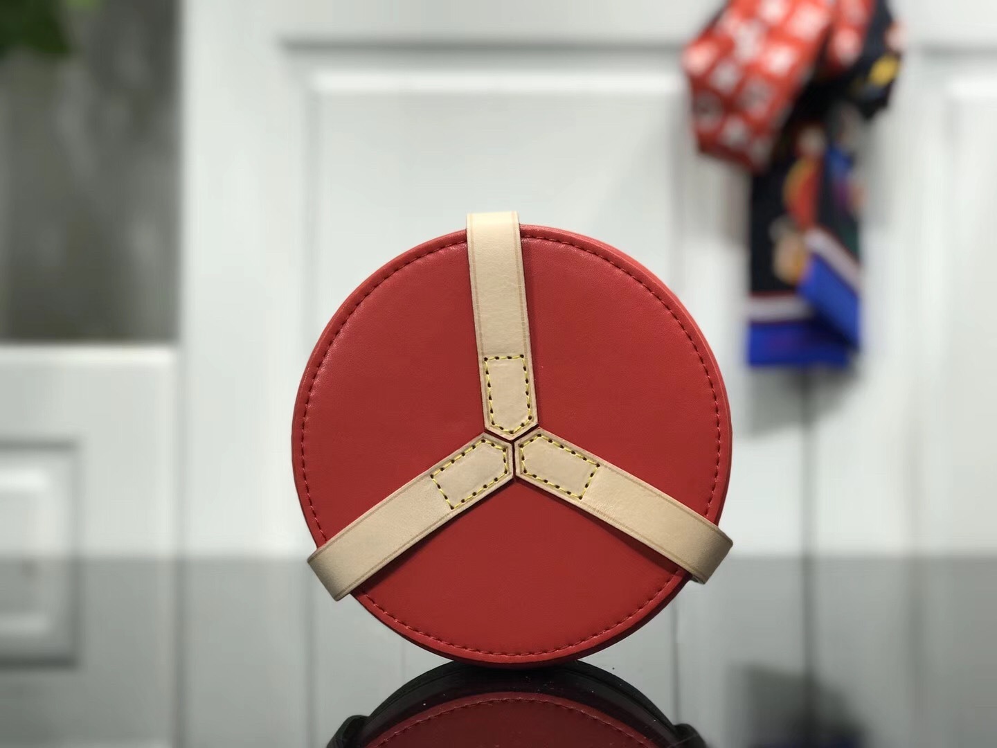 LV LOCK ME BOX GM GI0352