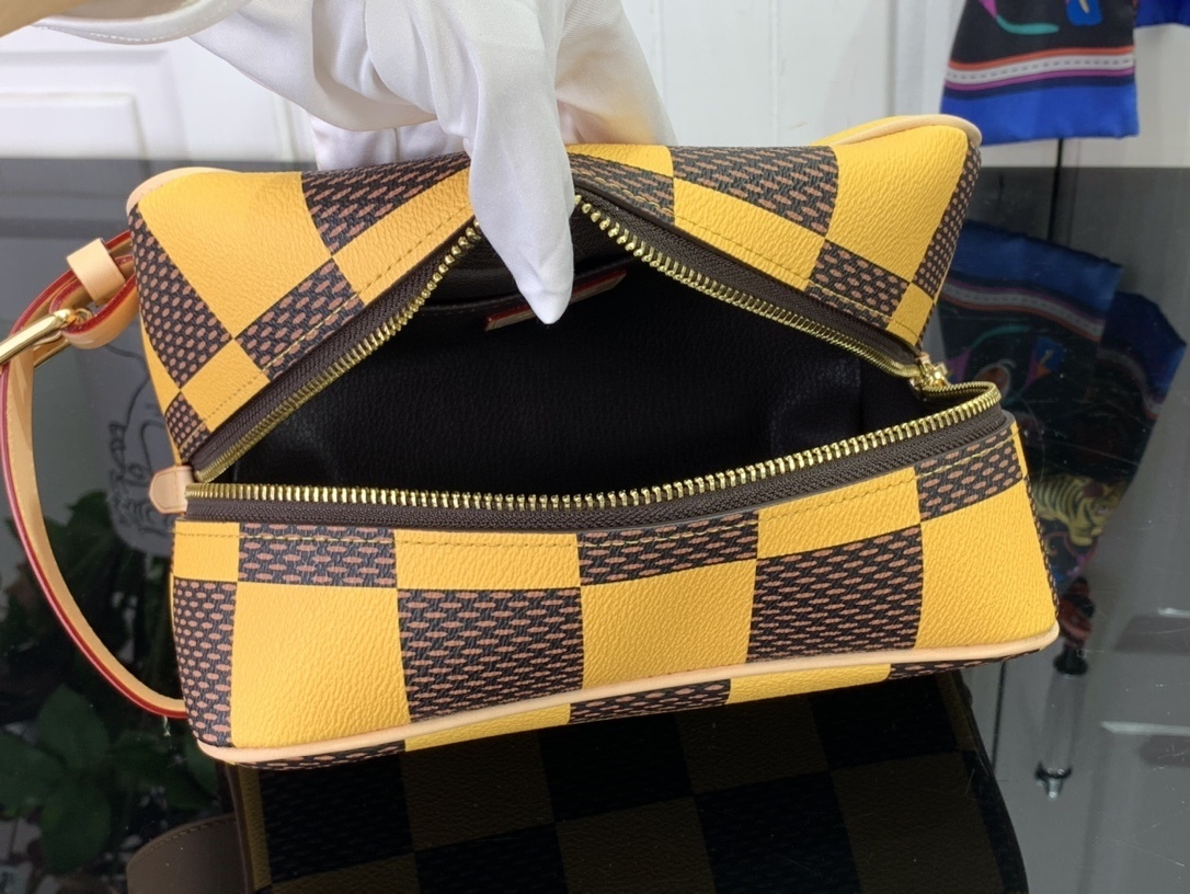LV Locker Dopp Kit   n40567 