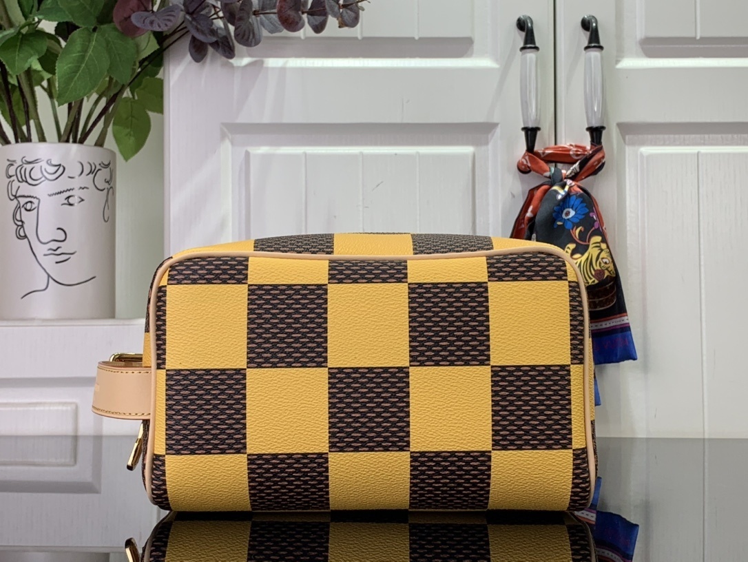 LV Locker Dopp Kit   n40567 