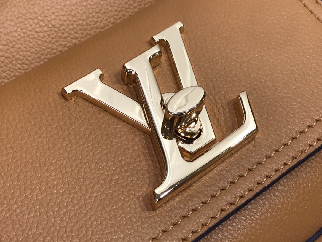 LV LOCKME BUCKET M57687