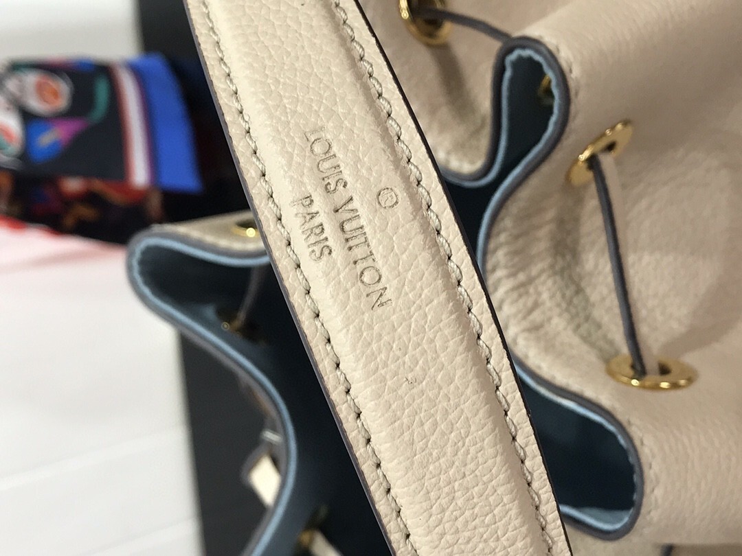 LV LOCKME BUCKET M57687