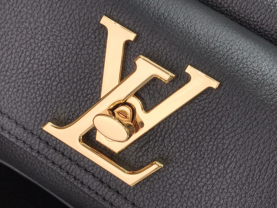 LV LOCKME BUCKET M57687