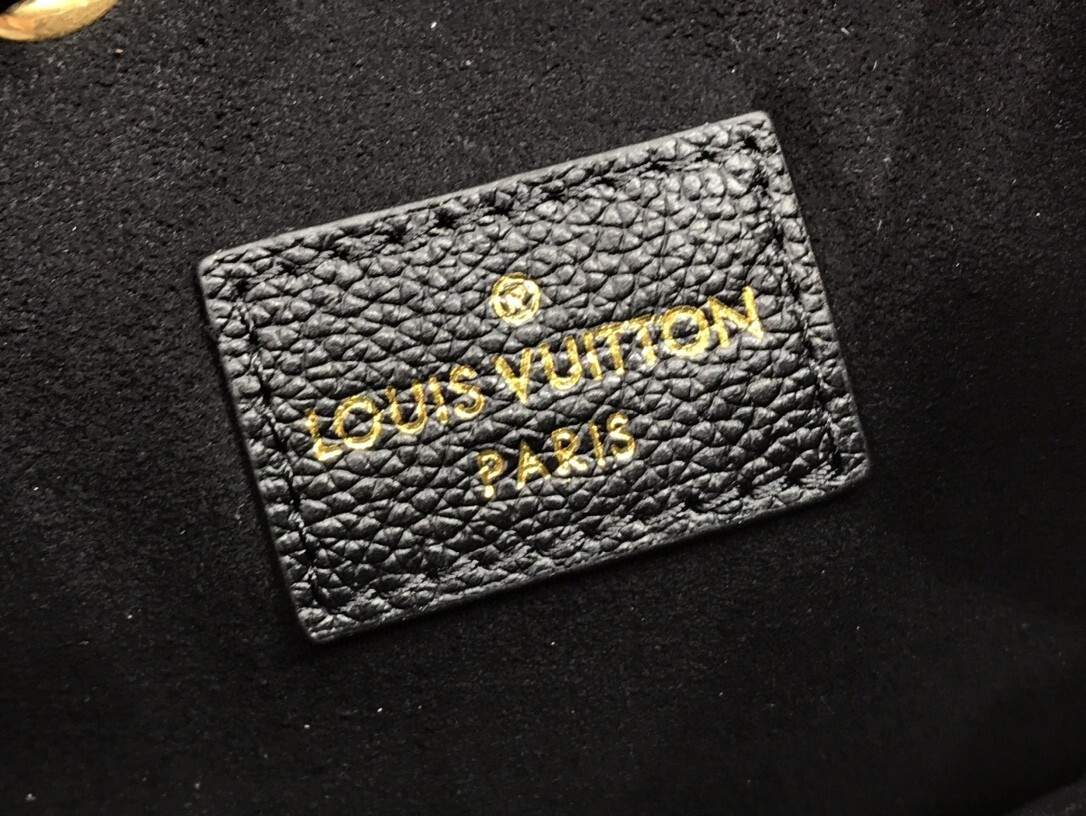 LV LOCKME BUCKET M57687