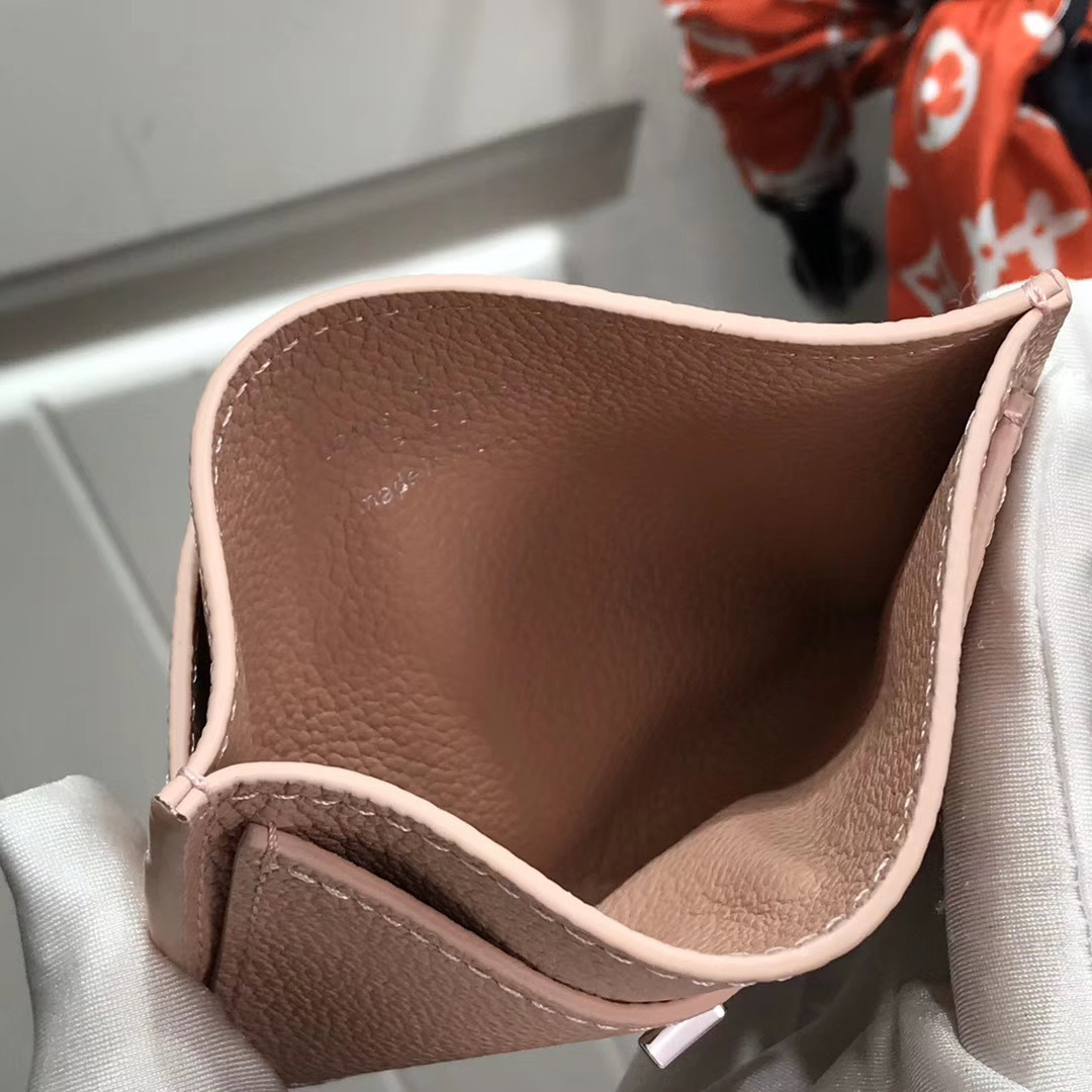 LV LOCKME CARD HOLDER M68556