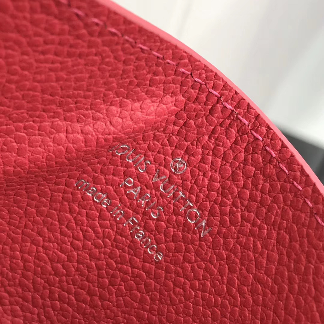 LV LOCKME CARD HOLDER M68556